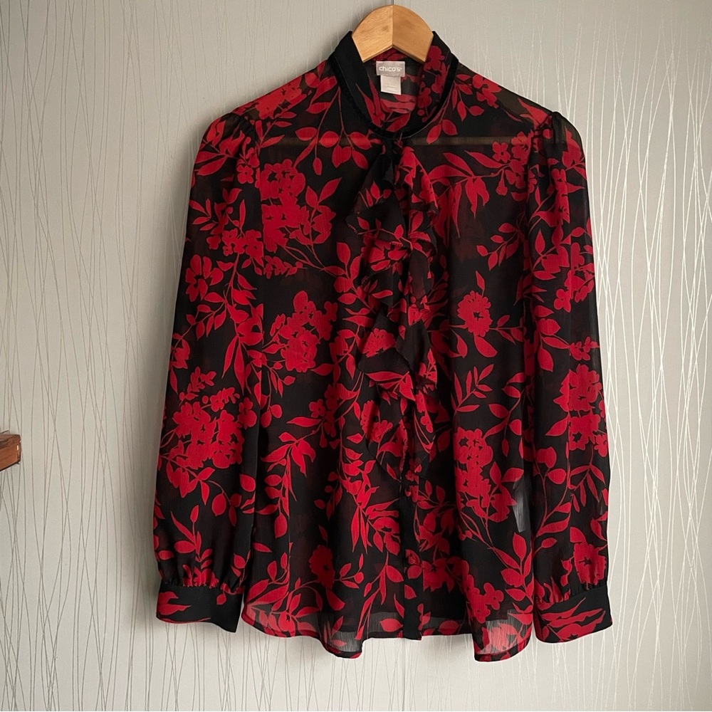 Chico’s Floral Print Red Black Sheer Ruffle Front Blouse US size 8/10 - Picture 4 of 16